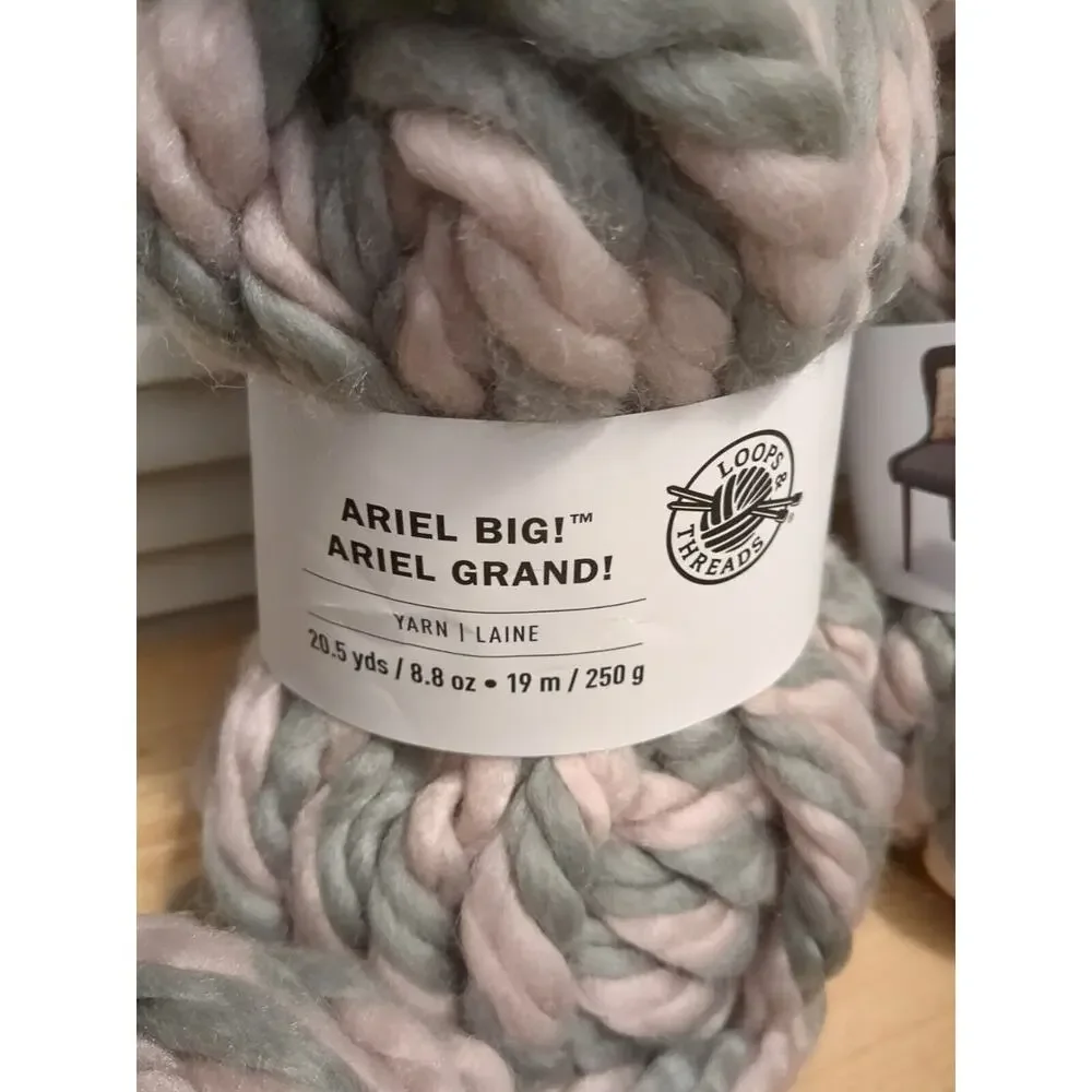 Loops & Threads Chunky Twist Pink Grey 4 skeins yarn 1903 Lot 202106 1000 Grams